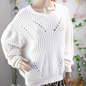 CABLE CHUNKY SWEATER PULLOVER EYELETS